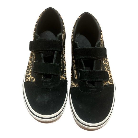 VANS - Picture 1 of 5